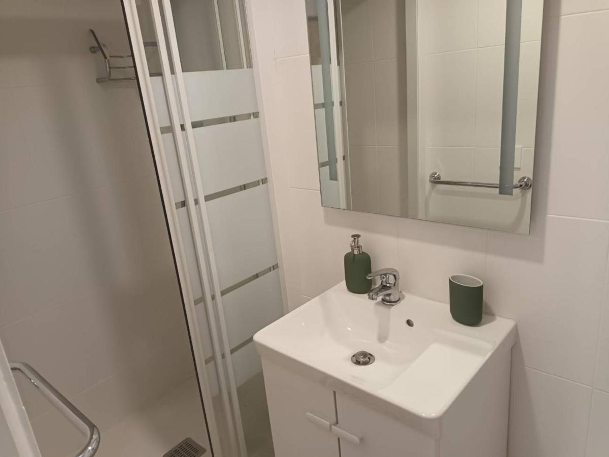Appartement T2 Renove, Centre-Ville Hendaye, Proche Baie, Sans Ascenseur, Balcon, Calme, Wifi Non Inclus - Fr-1-239-850 Exterior foto